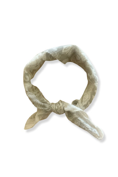 GRAY AND WHITE BANDANA