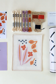 UNWIND PAPER FLOWERS NEEDLEPOINT KIT