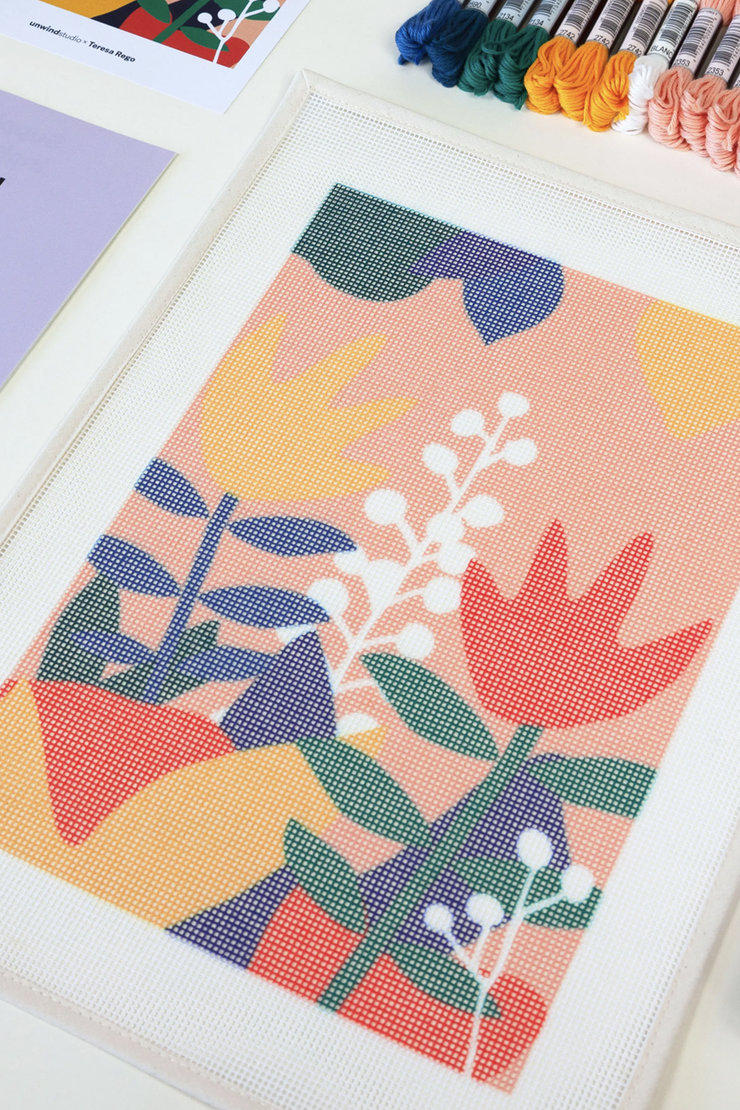 UNWIND TULIPS NEEDLEPOINT KIT